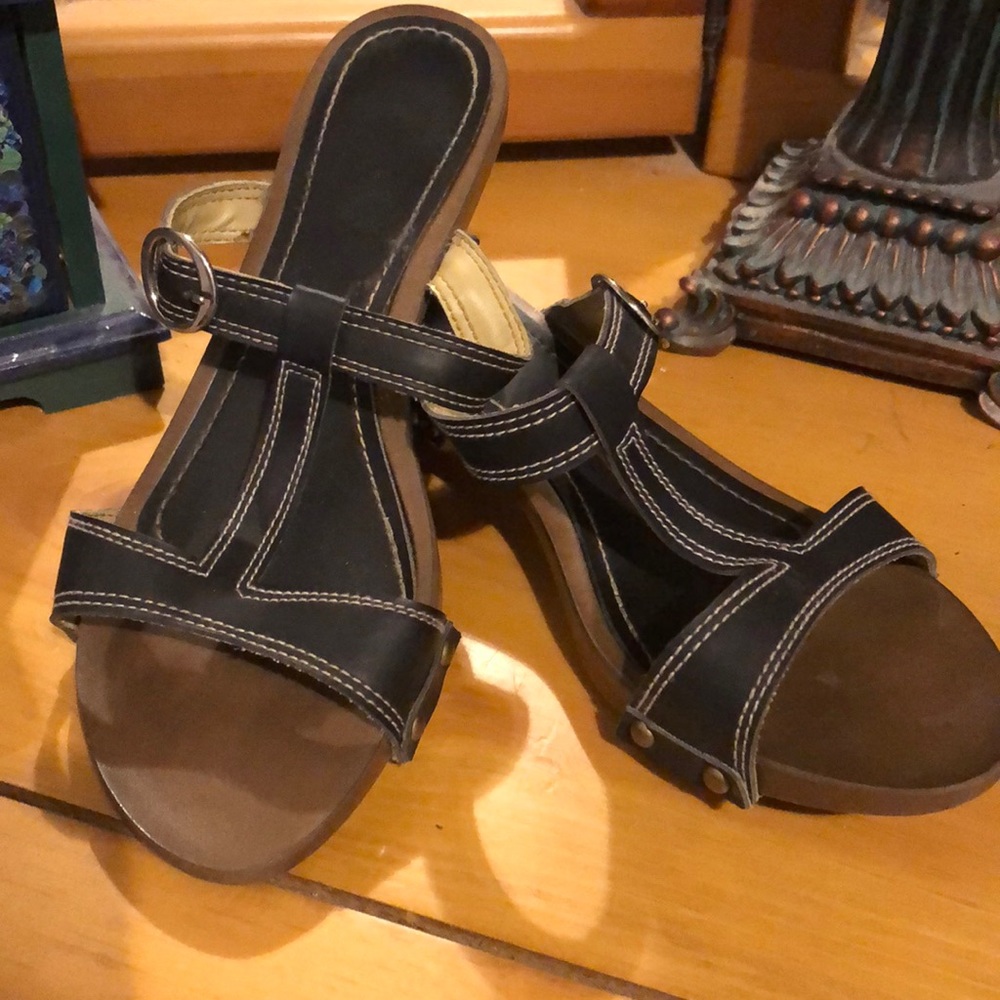 Rony by Olivia Sandals